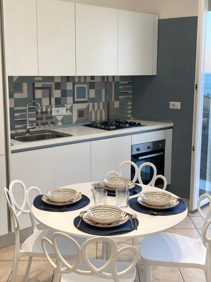 Tutta Un'Altra Vista Apartment ซาแลร์โน ภายนอก รูปภาพ
